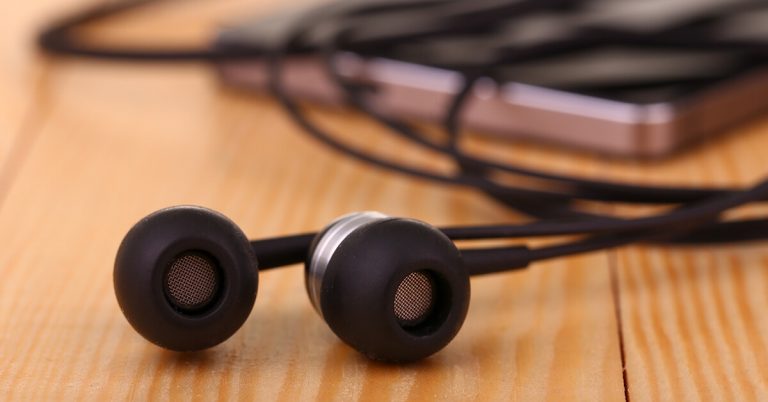 Best Earphones for Gaming Under 1000 Rupees : A Comprehensive Guide